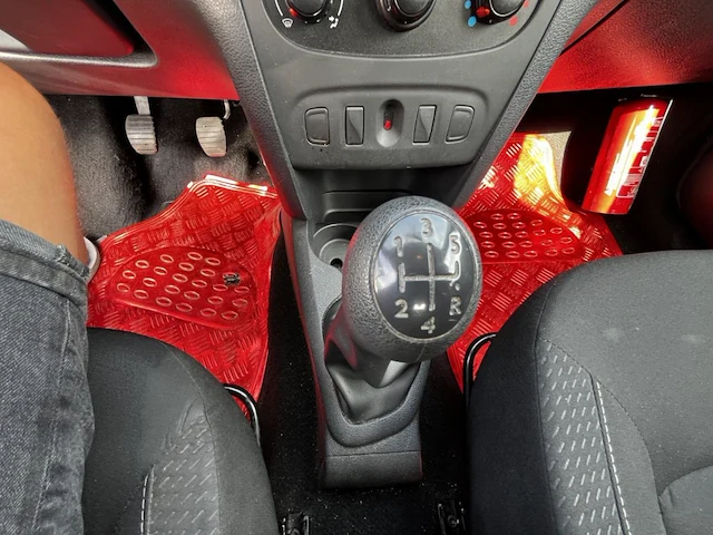 Dacia sandero 1,0i sce 73 - afbeelding 4 van  26