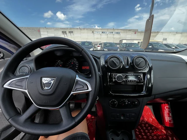 Dacia sandero 1,0i sce 73 - afbeelding 24 van  26