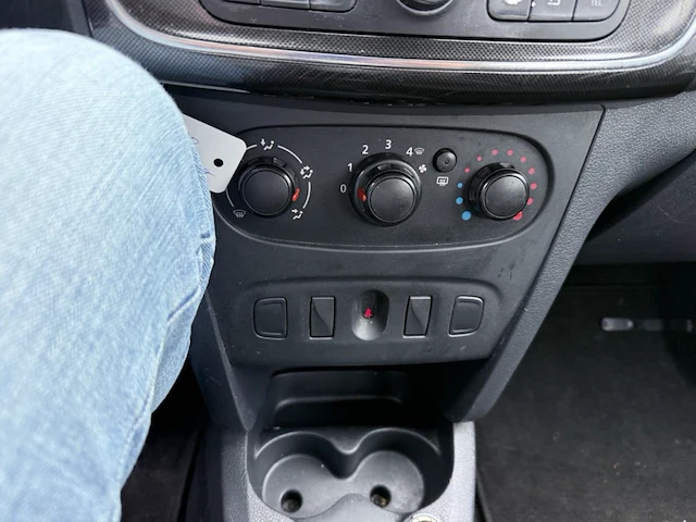 Dacia sandero 1.0i sce ambiance 73, 2017 - afbeelding 3 van  30