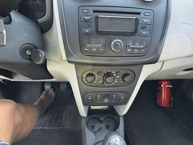 Dacia sandero 1.2i ambiance 75, 2013 - afbeelding 11 van  29