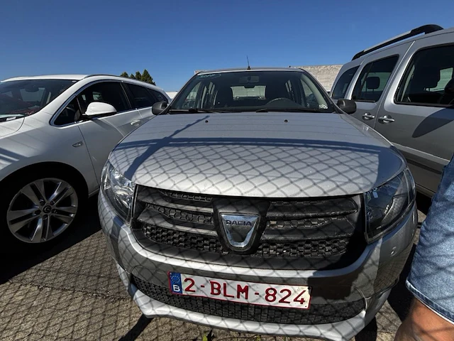 Dacia sandero 1.2i ambiance 75, 2013 - afbeelding 2 van  29