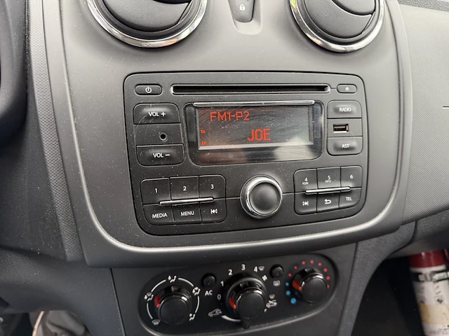 Dacia sandero 1.2i ambiance,2015 - afbeelding 3 van  27