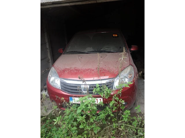 Dacia sandero (20-8-2012 | uu1 bsd a1p 47 532 576) - afbeelding 1 van  5