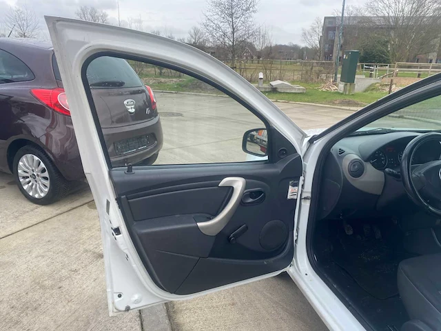 Dacia sandero, 2010 - afbeelding 24 van  25