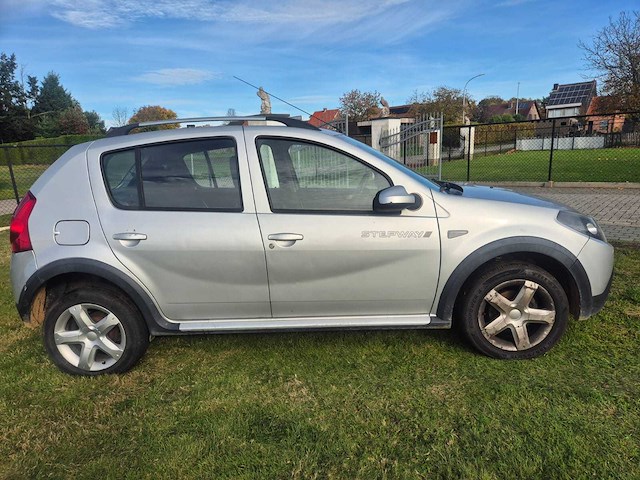 Dacia sandero personenauto 2012 - afbeelding 11 van  16