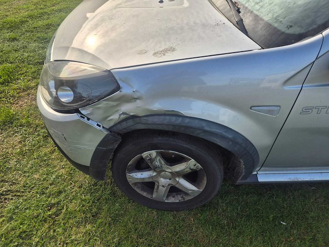 Dacia sandero personenauto 2012 - afbeelding 14 van  16