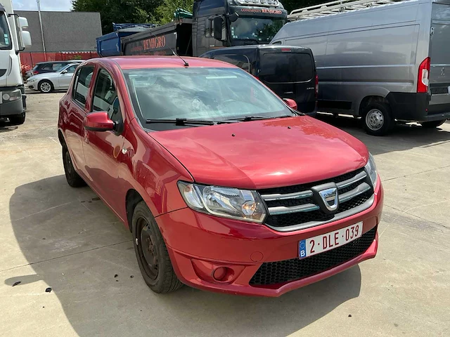 Dacia sandero personenauto - afbeelding 8 van  16
