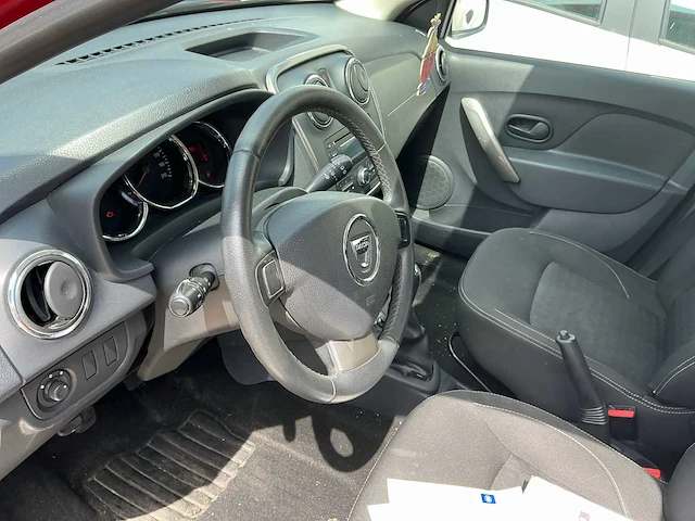 Dacia sandero personenauto - afbeelding 10 van  16