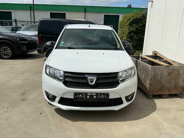 Dacia sandero personenauto - afbeelding 9 van  14
