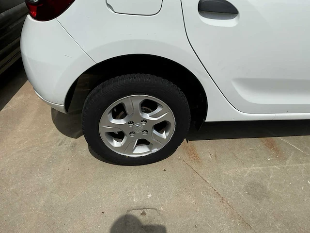 Dacia sandero personenauto - afbeelding 12 van  14