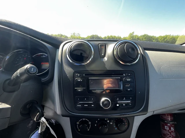 Dacia sandero sandero 1.2i ambiance 75, 2013 - afbeelding 26 van  27