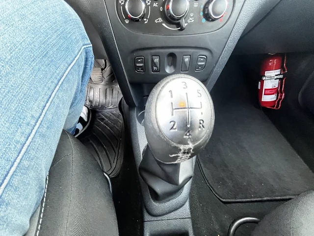 Dacia sandero stepway 0.9 tce stepway plus,2014 - afbeelding 2 van  29