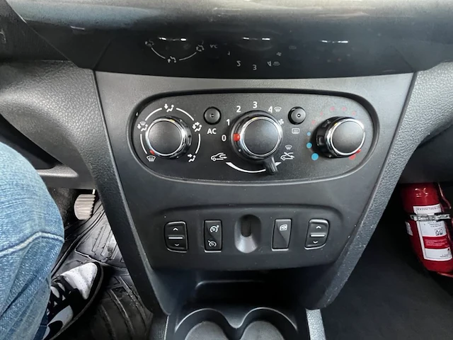 Dacia sandero stepway 0.9 tce stepway plus,2014 - afbeelding 29 van  29