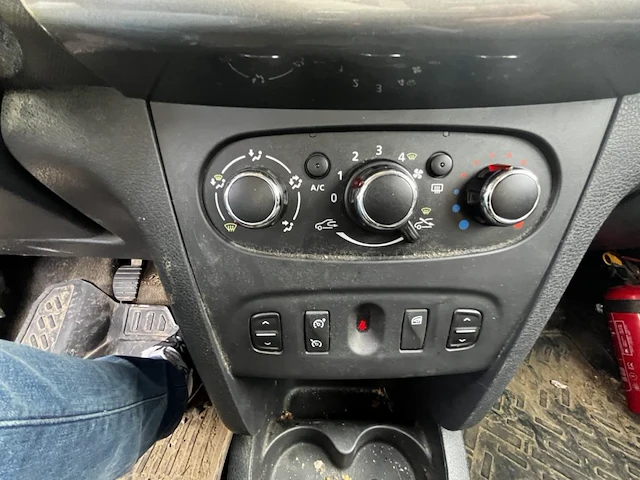 Dacia sandero stepway 0.9 tce stepway plus,2015 - afbeelding 35 van  35