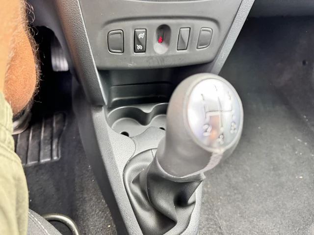 Dacia sandero stepway laureate tce 90,sandero stepway laureate tce 90 - afbeelding 3 van  21