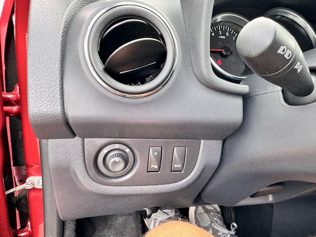 Dacia sandero stepway laureate tce 90,sandero stepway laureate tce 90 - afbeelding 7 van  21