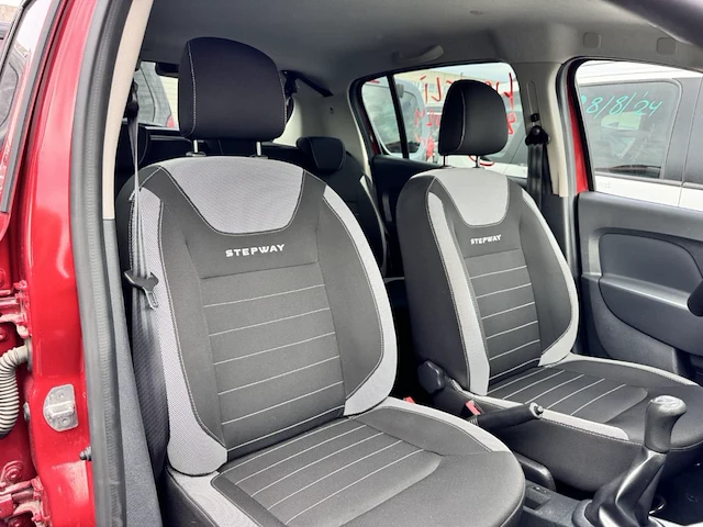 Dacia sandero stepway laureate tce 90,sandero stepway laureate tce 90 - afbeelding 13 van  21