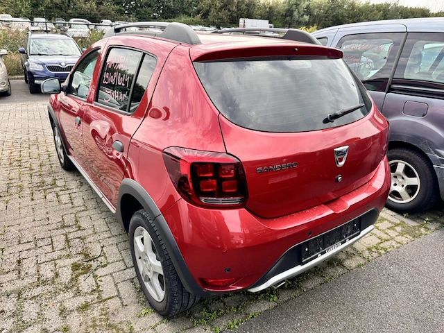 Dacia sandero stepway laureate tce 90,sandero stepway laureate tce 90 - afbeelding 17 van  21