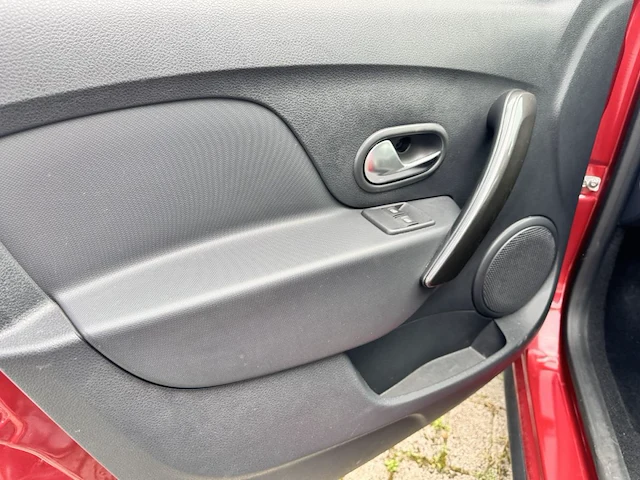 Dacia sandero stepway laureate tce 90,sandero stepway laureate tce 90 - afbeelding 18 van  21