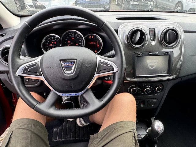 Dacia sandero stepway laureate tce 90,sandero stepway laureate tce 90 - afbeelding 20 van  21