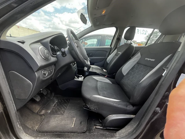 Dacia sandero stepway sandero stepway 0.9 tce stepway plus 90, 2015 - afbeelding 10 van  44