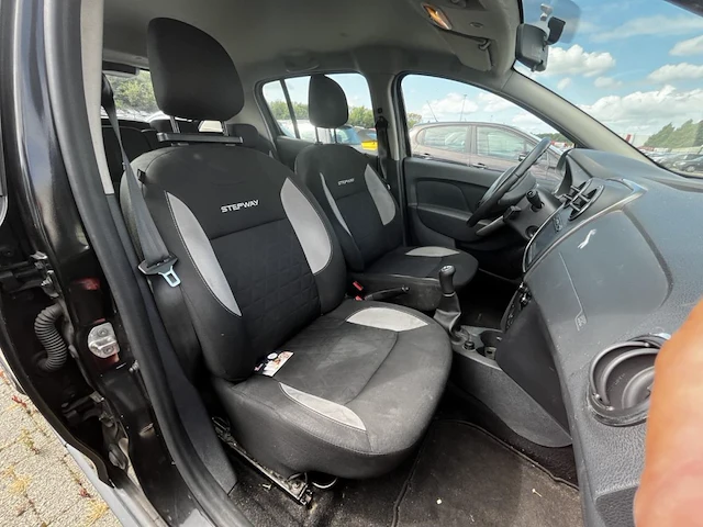 Dacia sandero stepway sandero stepway 0.9 tce stepway plus 90, 2015 - afbeelding 18 van  44
