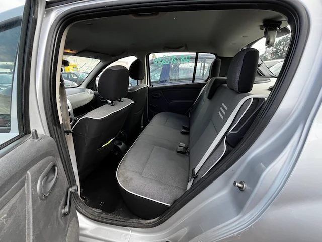 Dacia sandero - afbeelding 8 van  22