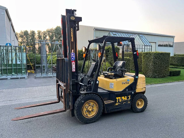 Daewoo - 2003 - d25a-3 - vorkheftruck - afbeelding 1 van  19