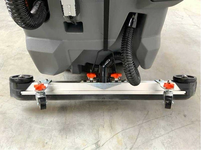 Daewoo - 2025 - dafl50a - vloerschrobmachine - afbeelding 8 van  41