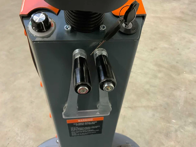 Daewoo - 2025 - dafr70 - zit schrobzuigmachine - afbeelding 11 van  20