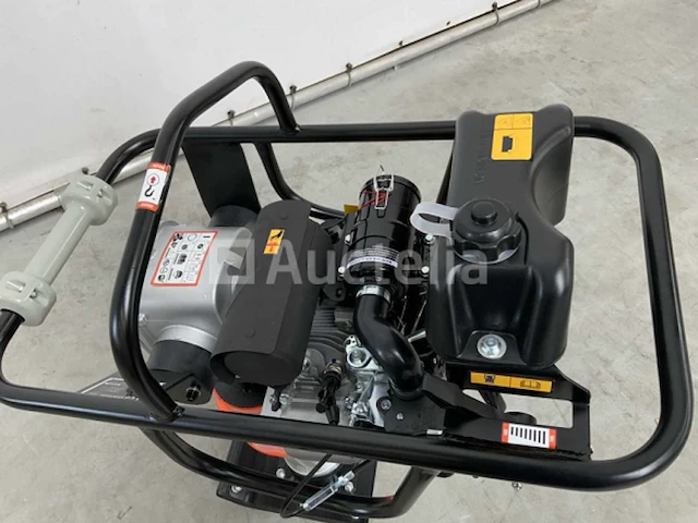 Daewoo - 2025 - darm80 - trilplaat - vibratie stamper 6.5pk - afbeelding 2 van  9