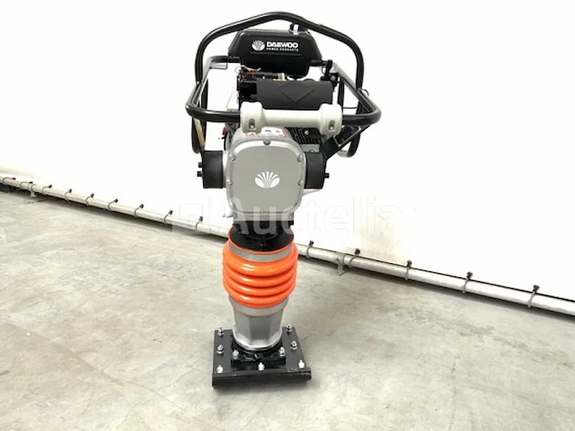 Daewoo - 2025 - darm80 - trilplaat - vibratie stamper 6.5pk - afbeelding 6 van  9