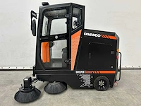 Daewoo - 2025 - das100 - parkeerplaats veegmachine - afbeelding 14 van  30