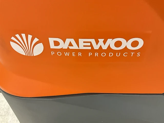 Daewoo - daf r70 - zelfrijdende veegmachine - afbeelding 5 van  20