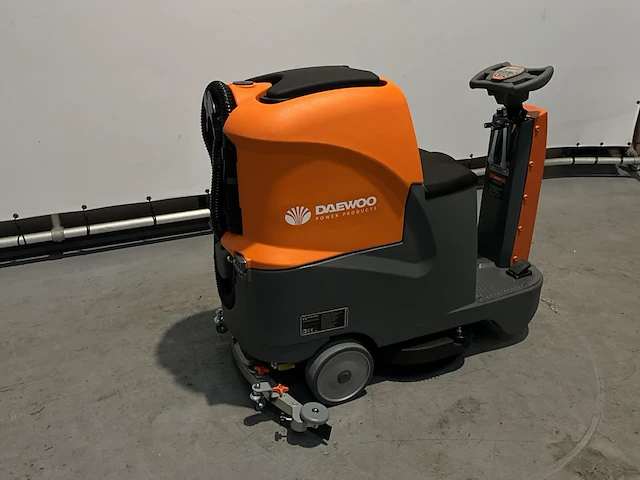 Daewoo - daf r70 - zelfrijdende veegmachine - afbeelding 15 van  20