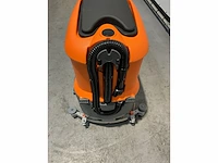 Daewoo - daf r70 - zelfrijdende veegmachine - afbeelding 18 van  20