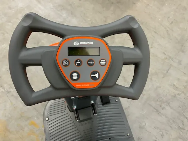 Daewoo - dafr70 - industriële schrobzuigmachine - afbeelding 15 van  19