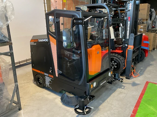 Daewoo - das 100 met cabine - zelfrijdende veegmachine - afbeelding 2 van  37