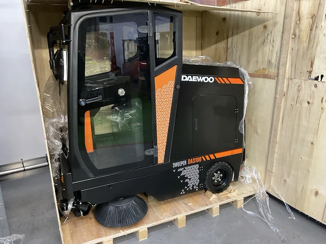 Daewoo - das 100 met cabine - zelfrijdende veegmachine - afbeelding 6 van  37