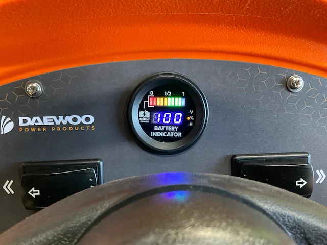 Daewoo - das 100 met cabine - zelfrijdende veegmachine - afbeelding 14 van  37