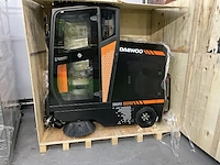 Daewoo - das 100 met cabine - zelfrijdende veegmachine - afbeelding 29 van  37