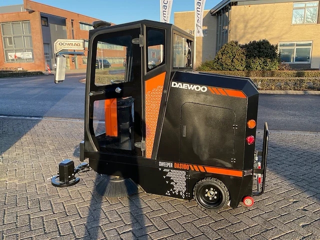 Daewoo - das 100 met cabine - zelfrijdende veegmachine - afbeelding 35 van  37