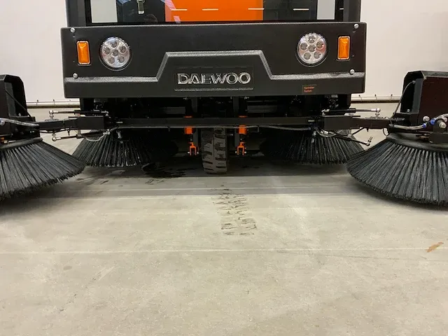 Daewoo - das100 - cabine veegmachine - afbeelding 2 van  27