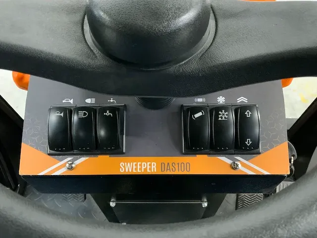 Daewoo - das100 - cabine veegmachine - afbeelding 14 van  27