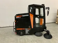 Daewoo - das100 - cabine veegmachine - afbeelding 12 van  27