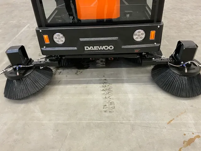 Daewoo - das100 - cabine veegmachine - afbeelding 27 van  27