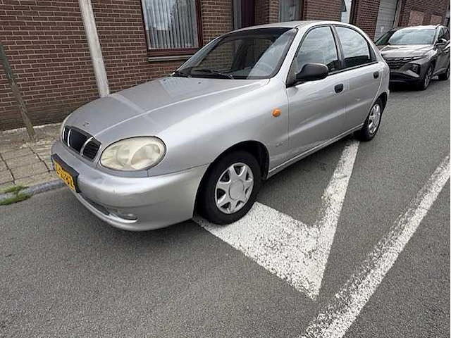 Daewoo - lanos - 1.5 sx - car - 1998 - afbeelding 10 van  17
