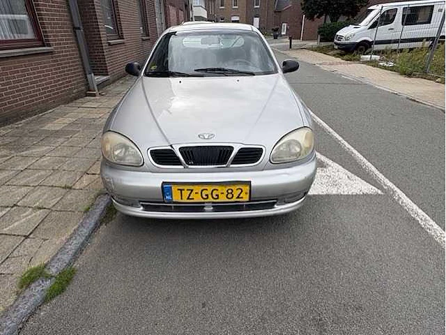 Daewoo - lanos - 1.5 sx - car - 1998 - afbeelding 11 van  17
