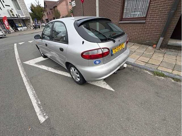 Daewoo - lanos - 1.5 sx - car - 1998 - afbeelding 17 van  17