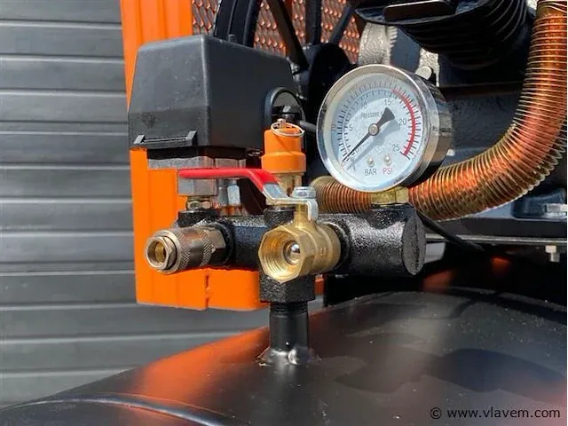 Daewoo 500l luchtcompressor - afbeelding 3 van  8